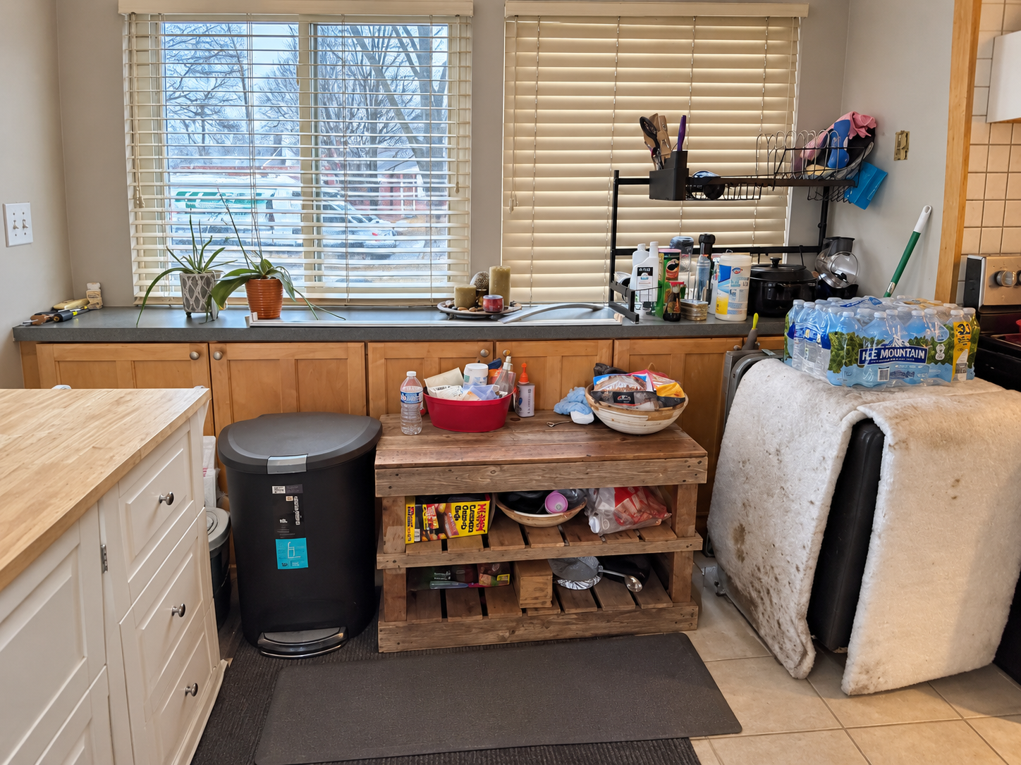 The kitchen before renovation
